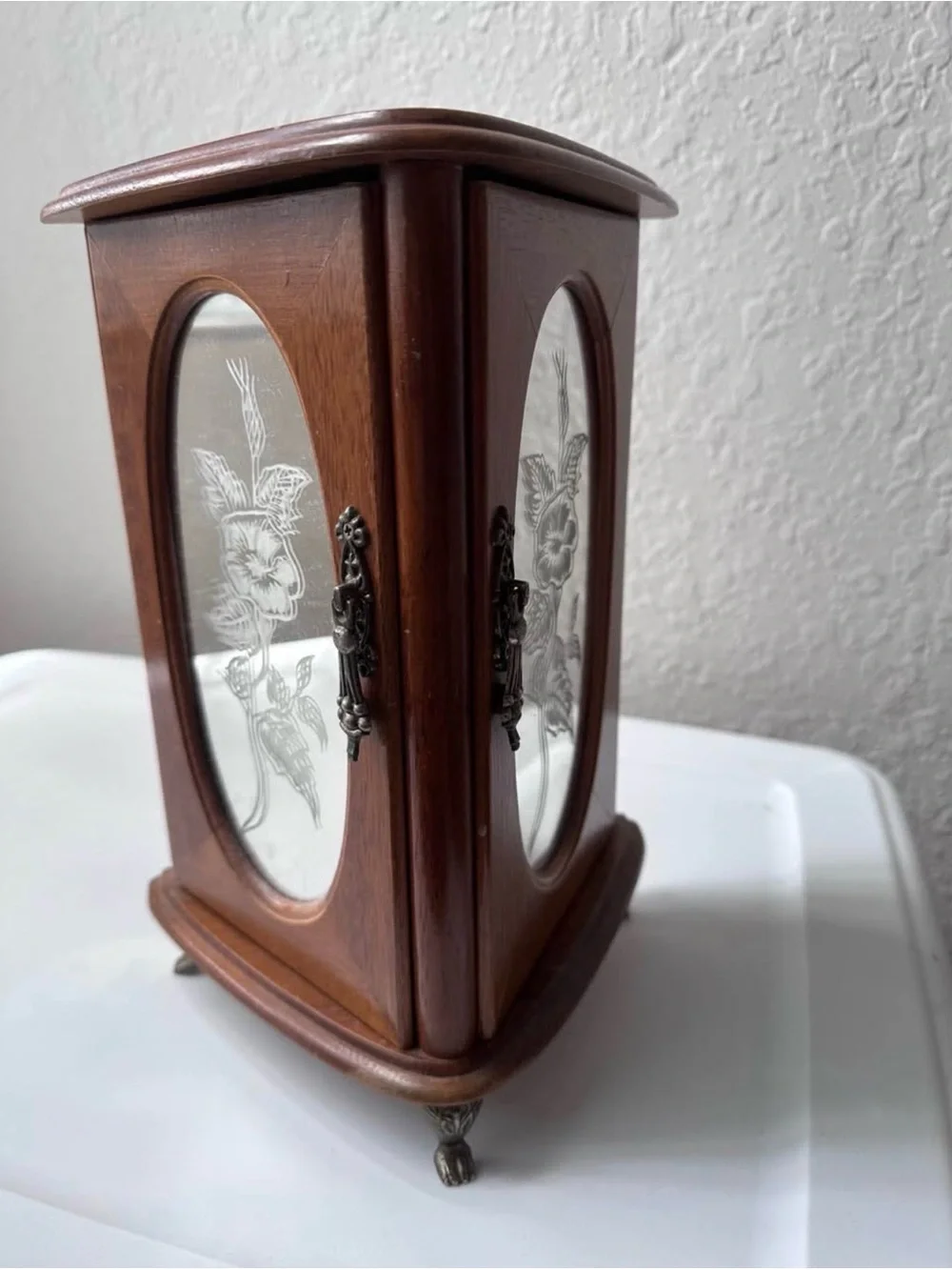 Wooden Glass-Panel Jewelry Music Box - Brown